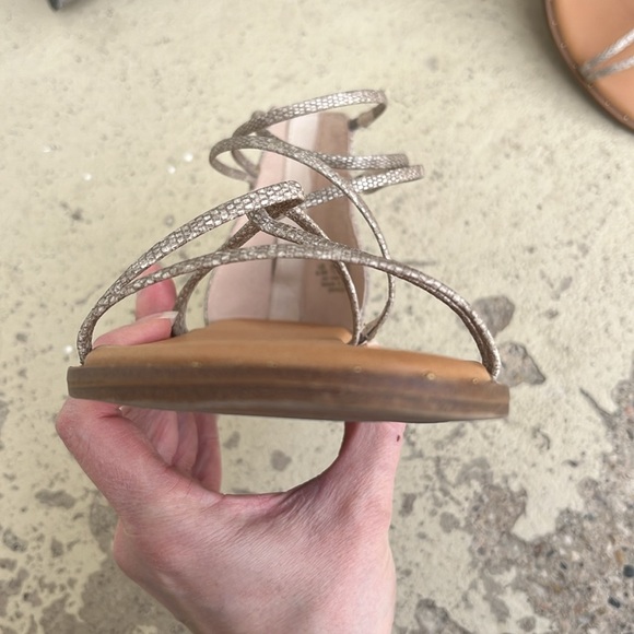 Like new Fergie Strappy sandles - Picture 5 of 11